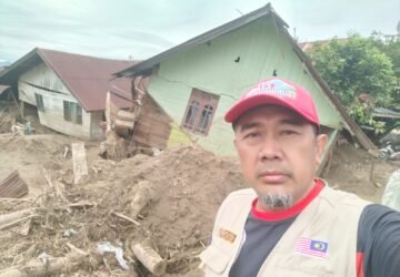 Kisah NA Riya Ison : Menenun Kemanusiaan Lewat Nadi dan Pena